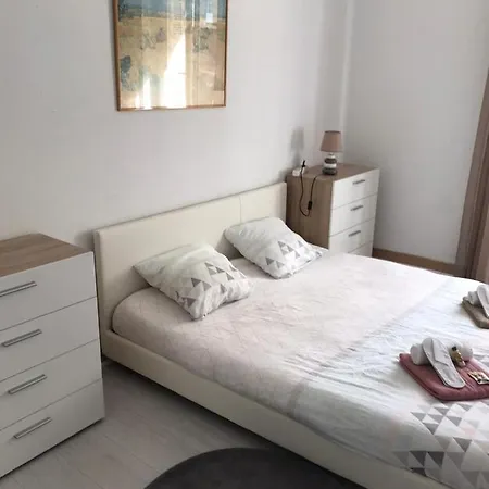 Apartment **** Sea 1 A 8 Personnes 80m2 A 120m De La ****