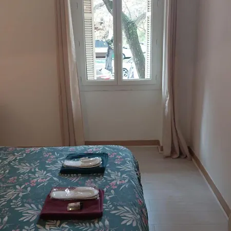 Apartment **** Sea 1 A 8 Personnes 80m2 A 120m De La **** *