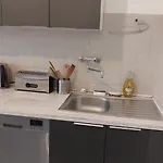 **** Sea 1 A 8 Personnes 80m2 A 120m De La **** Διαμέρισμα