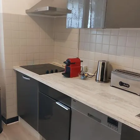 **** Sea 1 A 8 Personnes 80m2 A 120m De La **** Apartment