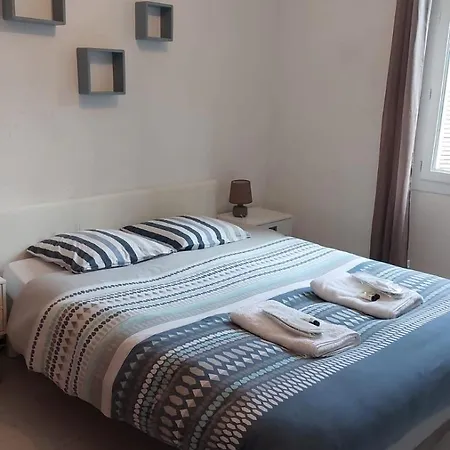 **** Sea 1 A 8 Personnes 80m2 A 120m De La **** Ajaccio (Corsica)