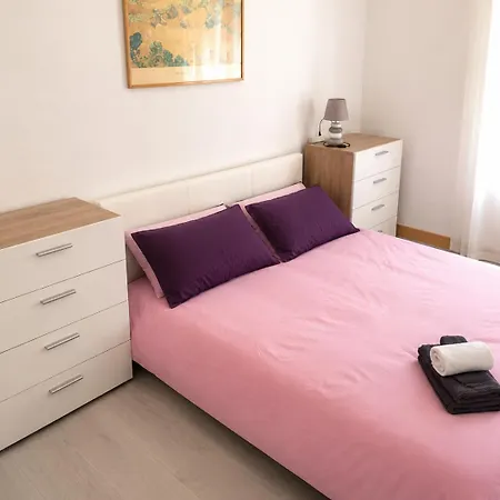 **** Sea 1 A 8 Personnes 80m2 A 120m De La **** Appartement