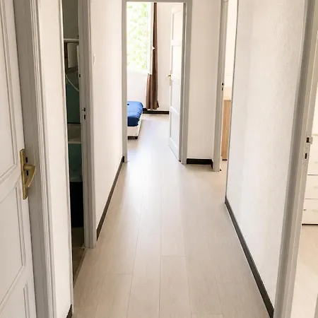 Appartement **** Sea 1 A 8 Personnes 80m2 A 120m De La **** Ajaccio (Corsica)