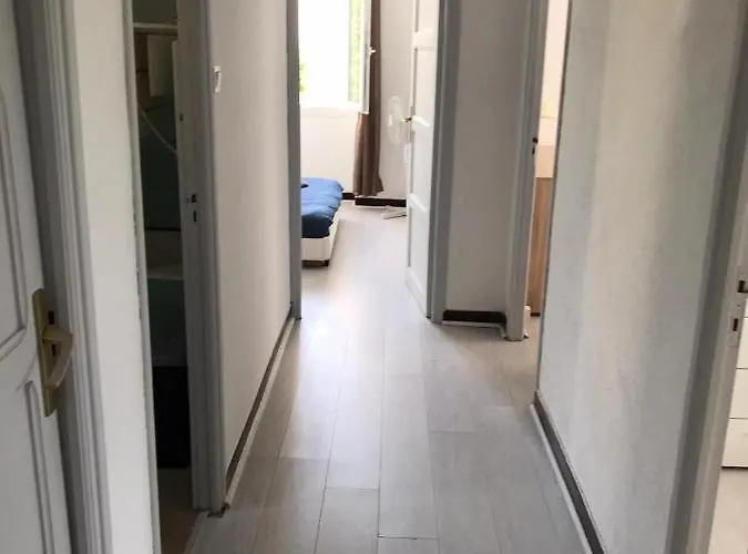 Apartment **** Sea 1 A 8 Personnes 80m2 A 120m De La **** *