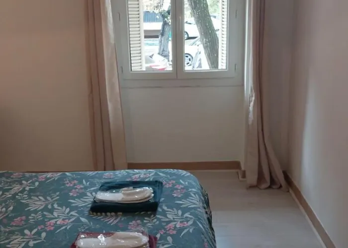 Apartment **** Sea 1 A 8 Personnes 80m2 A 120m De La **** *