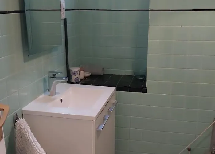 **** Sea 1 A 8 Personnes 80m2 A 120m De La **** Apartment *